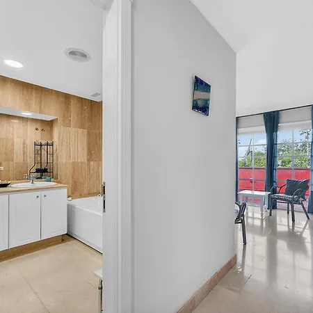 Duque Dream 5 Bedroom Апартаменты Адехе