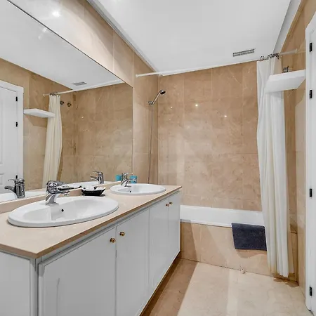 Апартаменты Duque Dream 5 Bedroom